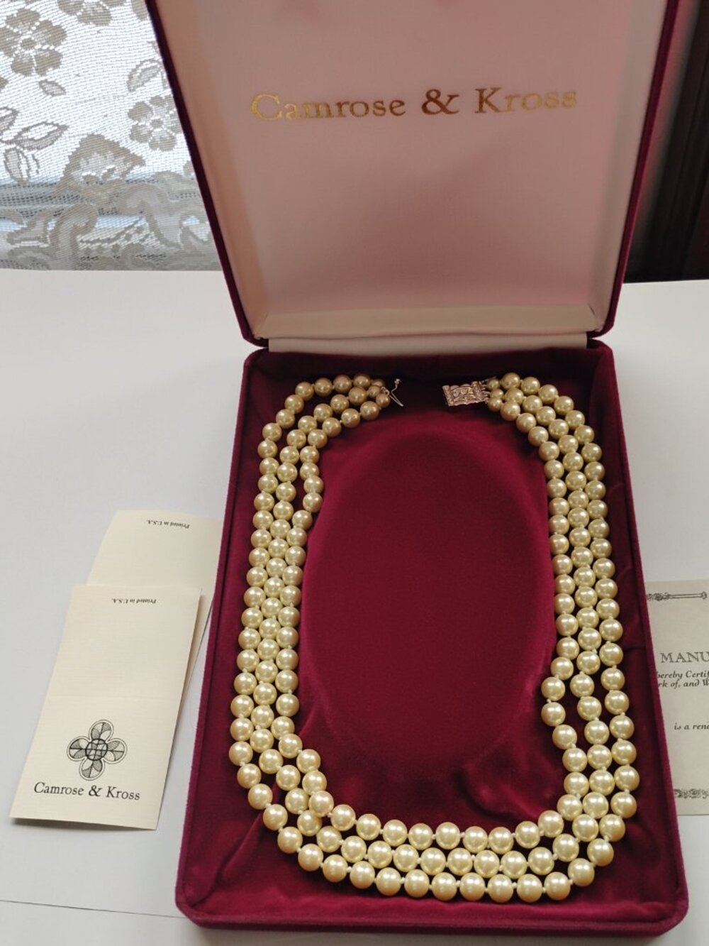 Camrose and Kross Jackie Kennedy three strand faux pearl necklace. - Picture 4 of 5